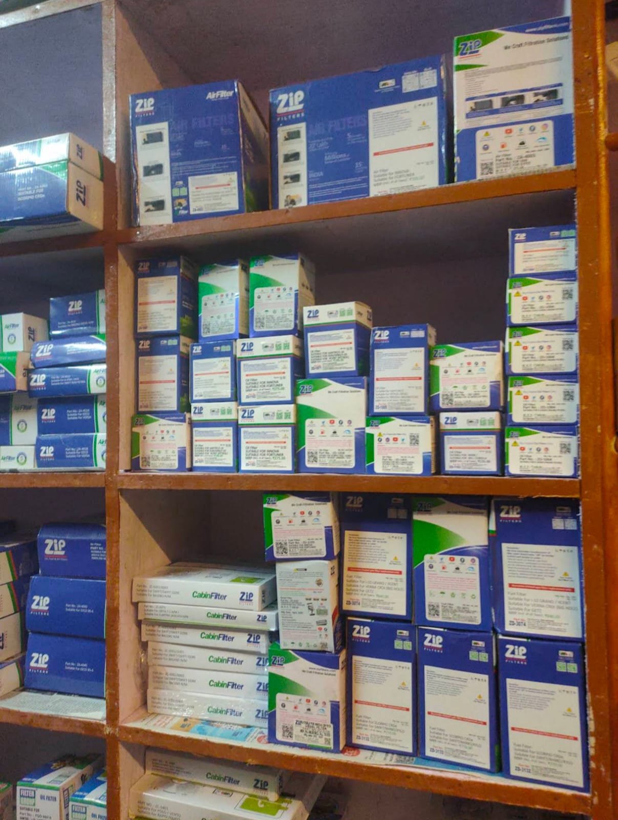Automotive filters stocked at Mahadev Auto Parts